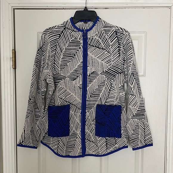 NWT Nic & Zoe - Blue and Off White Patterned Women's Jacket- size M - Picture 1 of 6